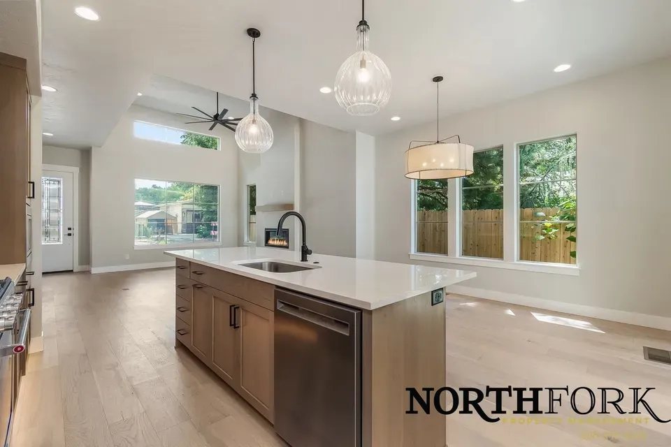3 Bed 2 Bath Modern Contemporary Residence in Boise, ID - 4