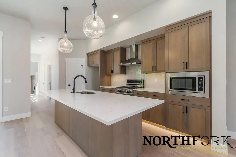 3 Bed 2 Bath Modern Contemporary Residence in Boise, ID - 5