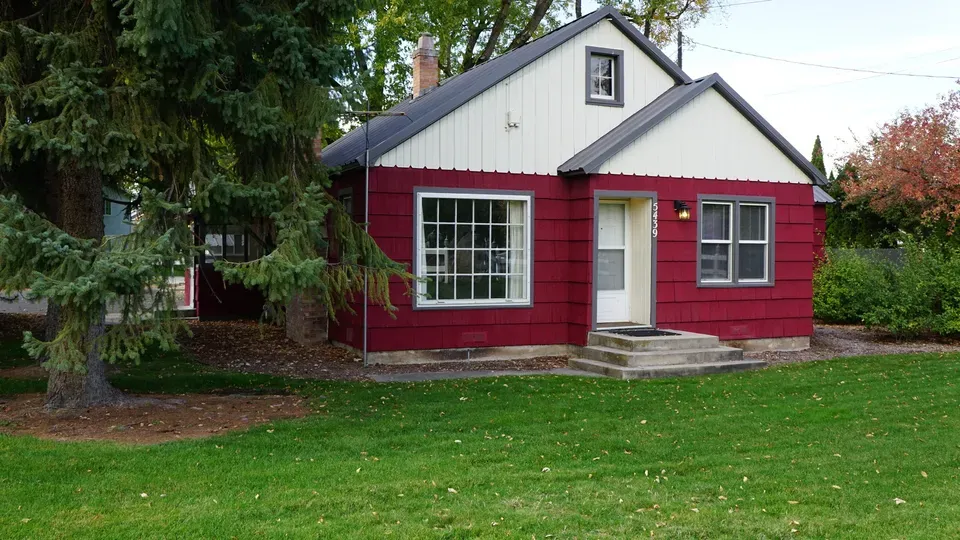 3 Bed 2 Bath Modern Contemporary Residence in Boise, ID