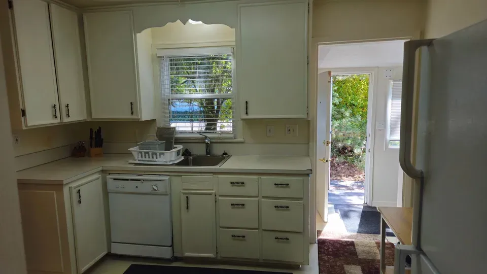 3 Bed 2 Bath Modern Contemporary Residence in Boise, ID - 5