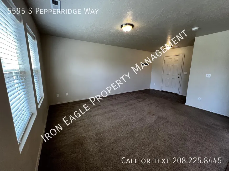 3 Bed 2 Bath Modern Contemporary Residence in Boise, ID - 4