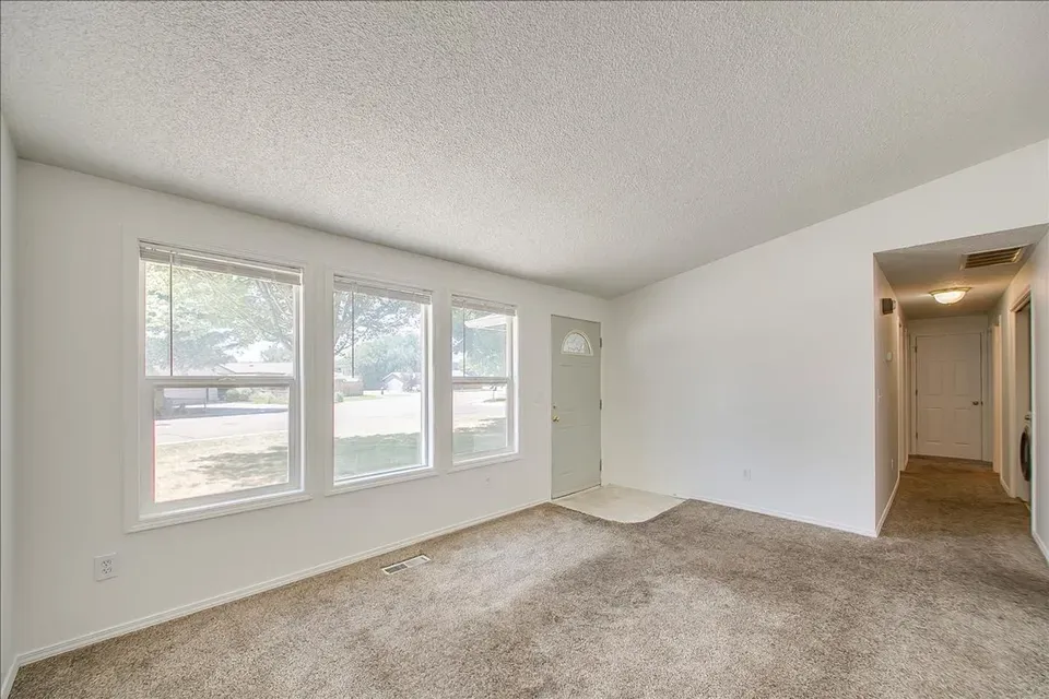 3 Bed 2 Bath Modern Contemporary Residence in Boise, ID - 4