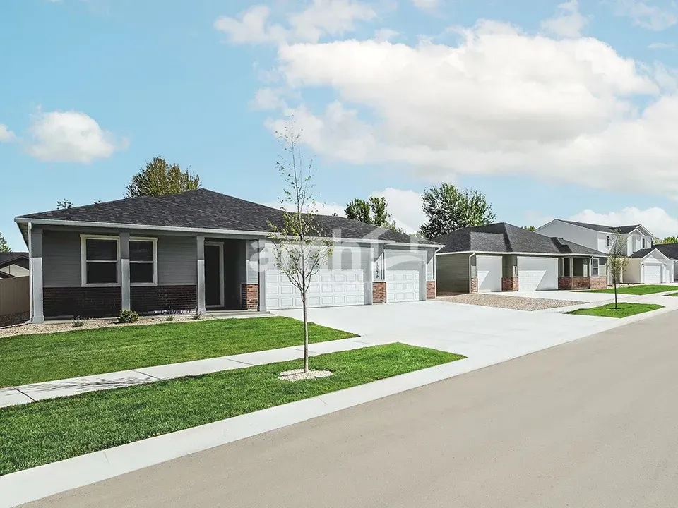 3 Bed 2 Bath Modern Contemporary Residence in Boise, ID - 3