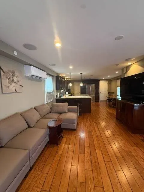 3 Bed 2 Bath Modern Contemporary Residence in Brooklyn, NY - 3