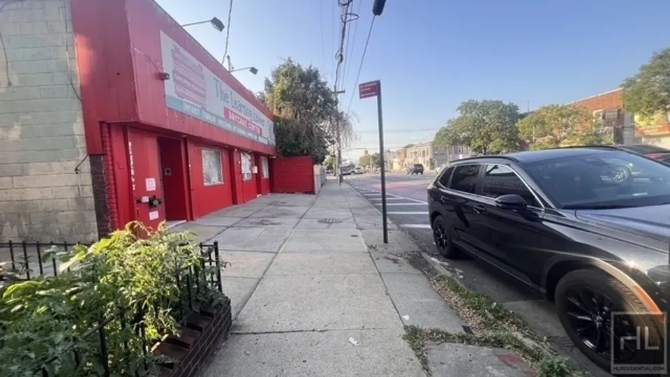 3 Bed 2 Bath Modern Contemporary Residence in Brooklyn, NY - 4