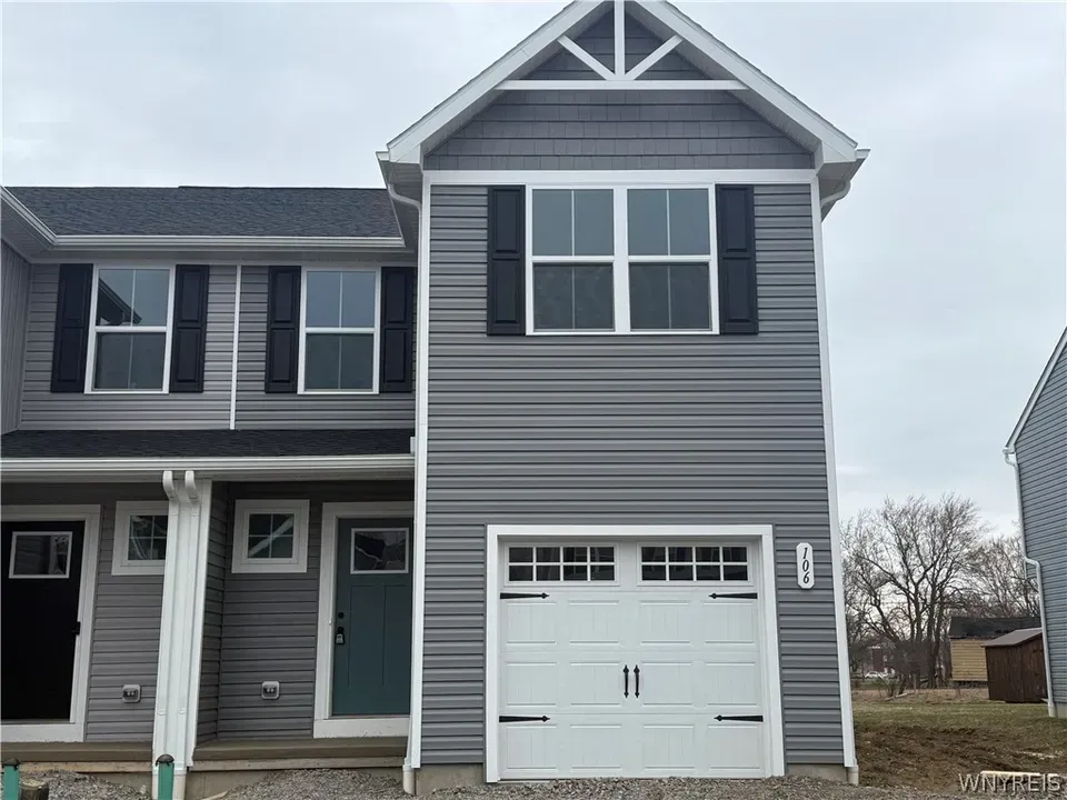 3 Bed 2 Bath Modern Contemporary Residence in Buffalo, NY