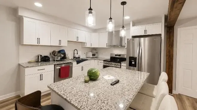 3 Bed 2 Bath Modern Contemporary Residence in Chesapeake, VA - 5
