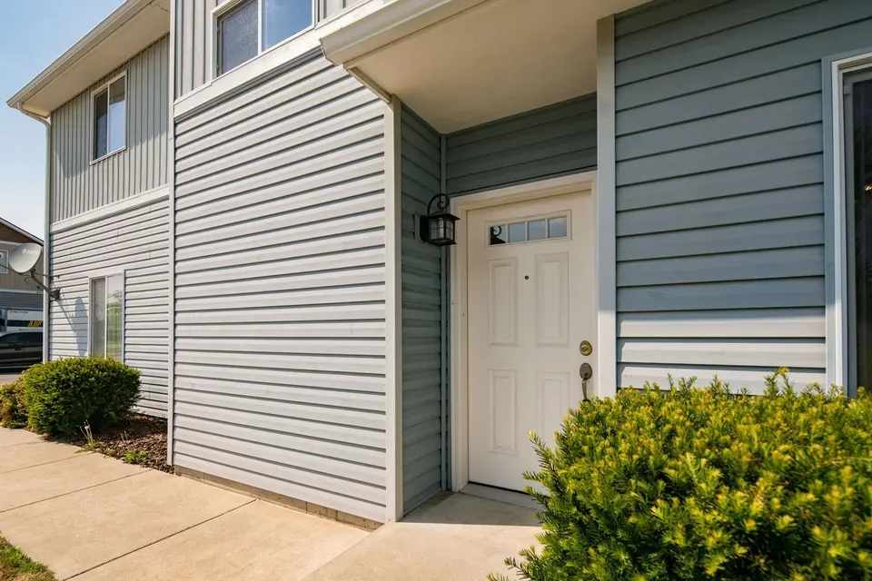 3 Bed 2 Bath Modern Contemporary Residence in Coeur d Alene, ID - 2