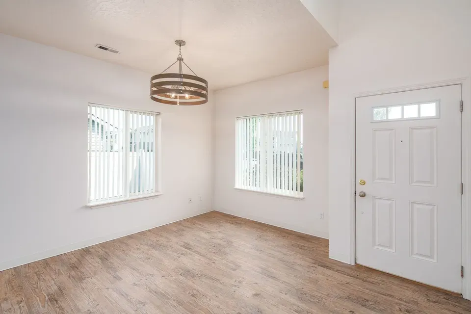 3 Bed 2 Bath Modern Contemporary Residence in Coeur d Alene, ID - 5