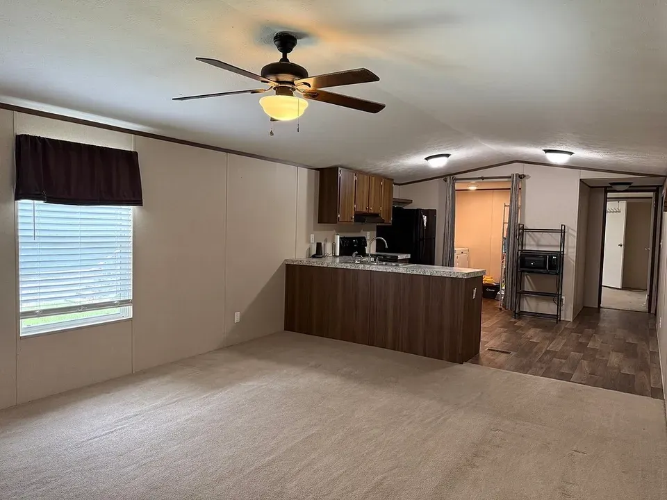 3 Bed 2 Bath Modern Contemporary Residence in College Station, TX - 4