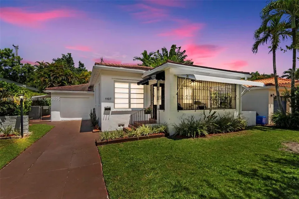 3 Bed 2 Bath Modern Contemporary Residence in Coral Gables, FL - 1