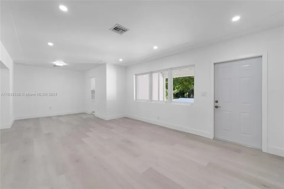 3 Bed 2 Bath Modern Contemporary Residence in Coral Gables, FL - 3
