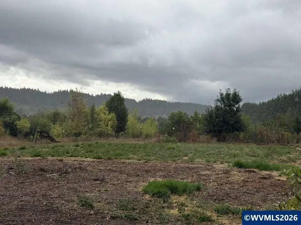 3 Bed 2 Bath Modern Contemporary Residence in Corvallis, OR - 1