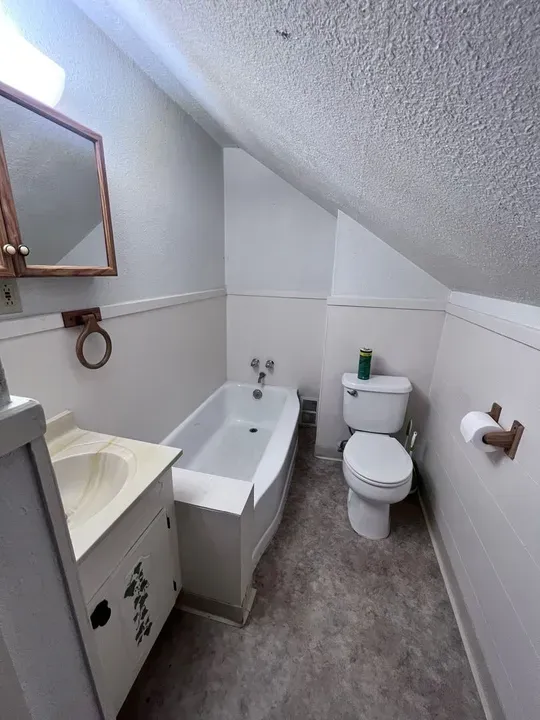 3 Bed 2 Bath Modern Contemporary Residence in Fairbanks, AK - 5