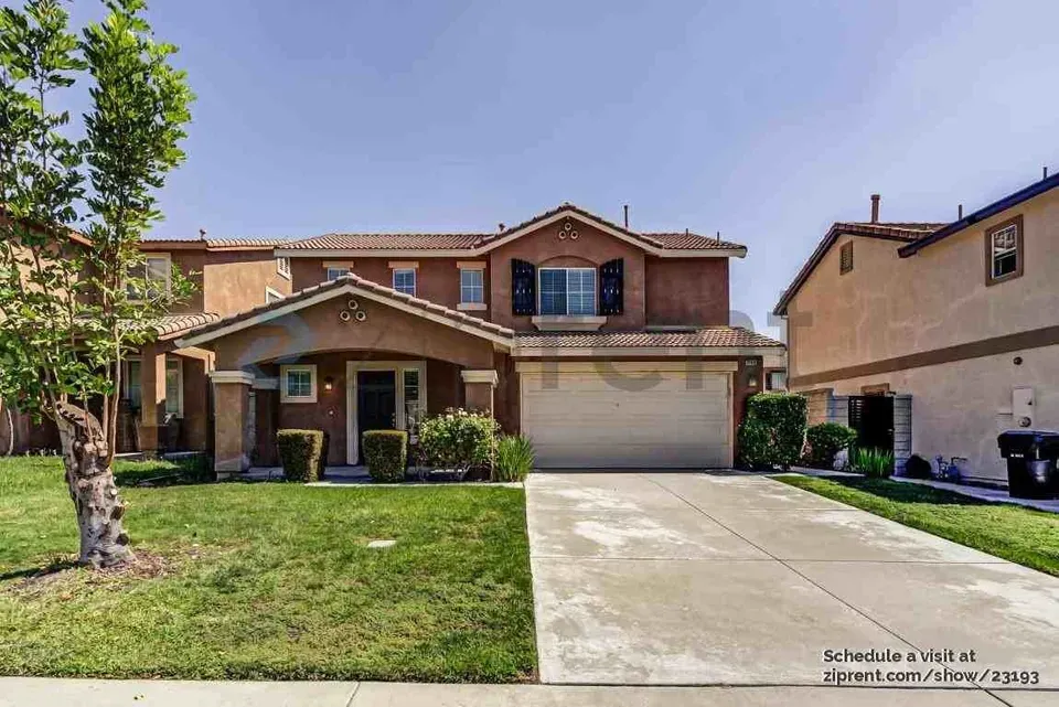 3 Bed 2 Bath Modern Contemporary Residence in Fontana, CA - 1