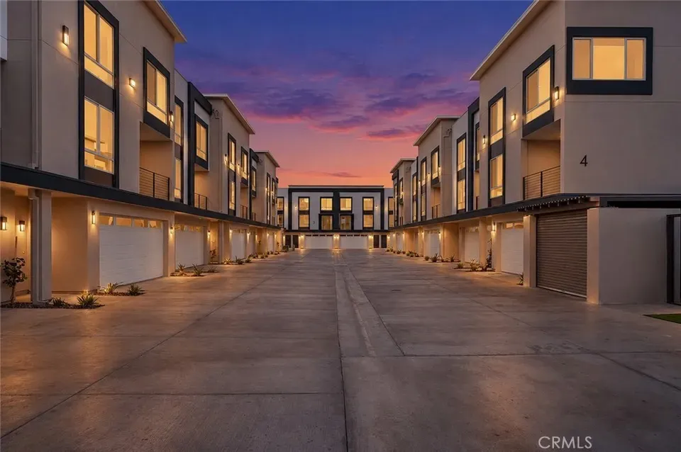 3 Bed 2 Bath Modern Contemporary Residence in Fontana, CA - 2