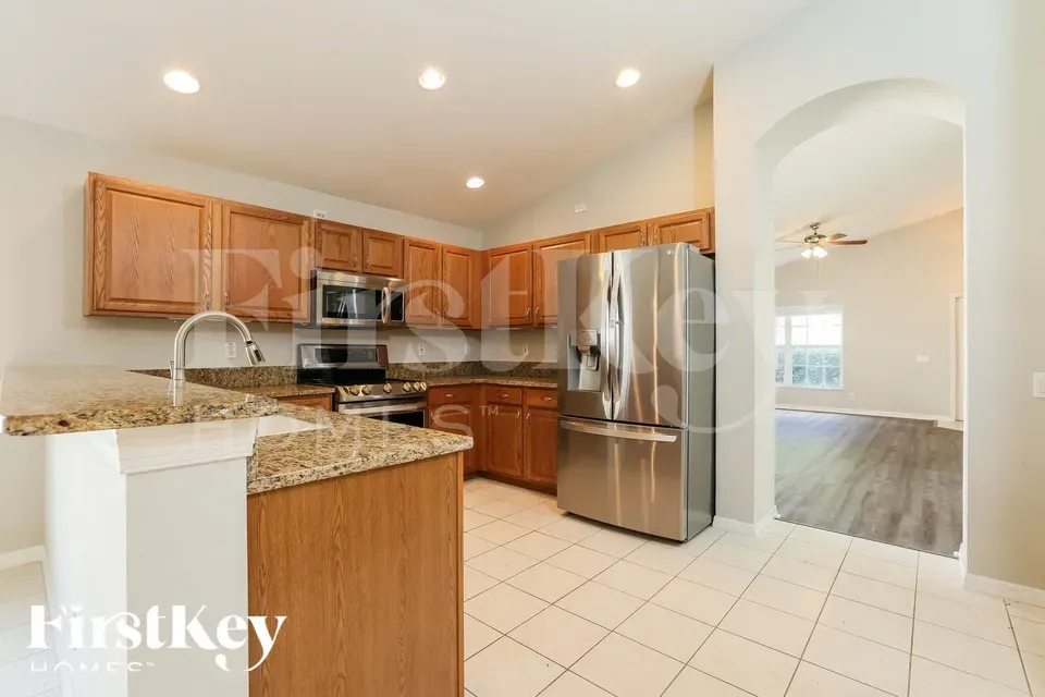 3 Bed 2 Bath Modern Contemporary Residence in Fort Myers, FL - 4