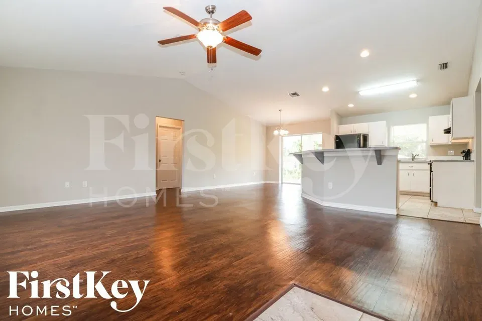 3 Bed 2 Bath Modern Contemporary Residence in Fort Myers, FL - 3