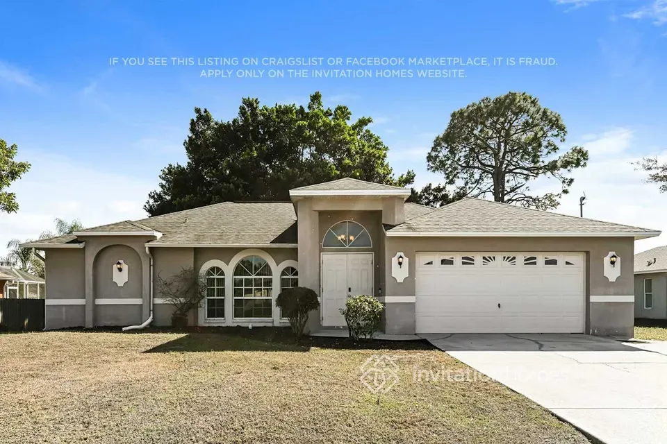 3 Bed 2 Bath Modern Contemporary Residence in Fort Myers, FL