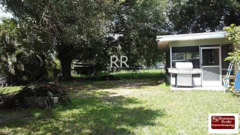 3 Bed 2 Bath Modern Contemporary Residence in Fort Myers, FL - 2