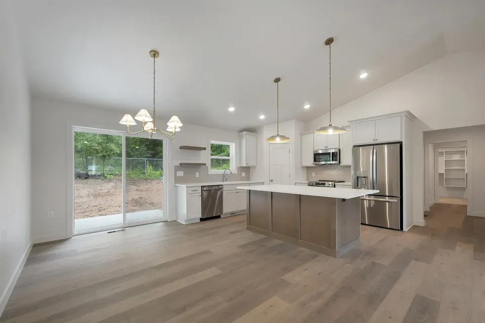3 Bed 2 Bath Modern Contemporary Residence in Green Bay, WI - 3