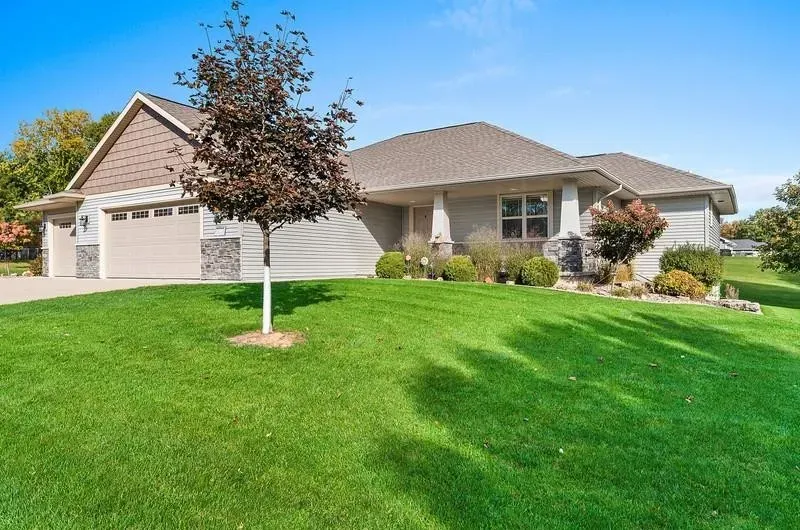 3 Bed 2 Bath Modern Contemporary Residence in Green Bay, WI - 1