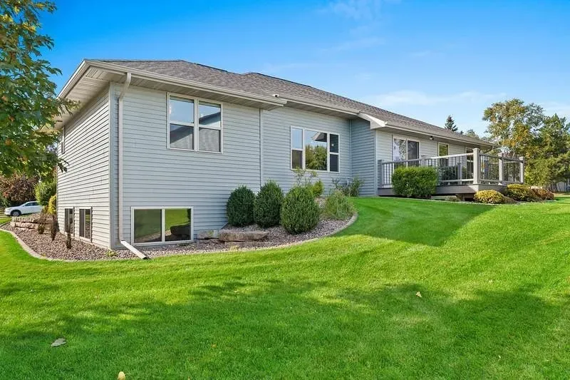 3 Bed 2 Bath Modern Contemporary Residence in Green Bay, WI - 2