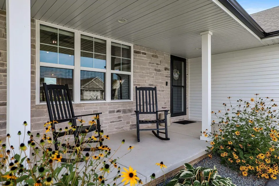 3 Bed 2 Bath Modern Contemporary Residence in Green Bay, WI - 4