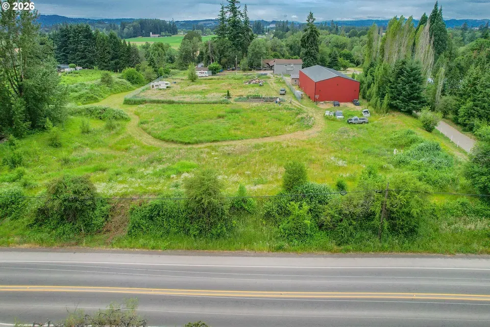 3 Bed 2 Bath Modern Contemporary Residence in Hillsboro, OR - 1