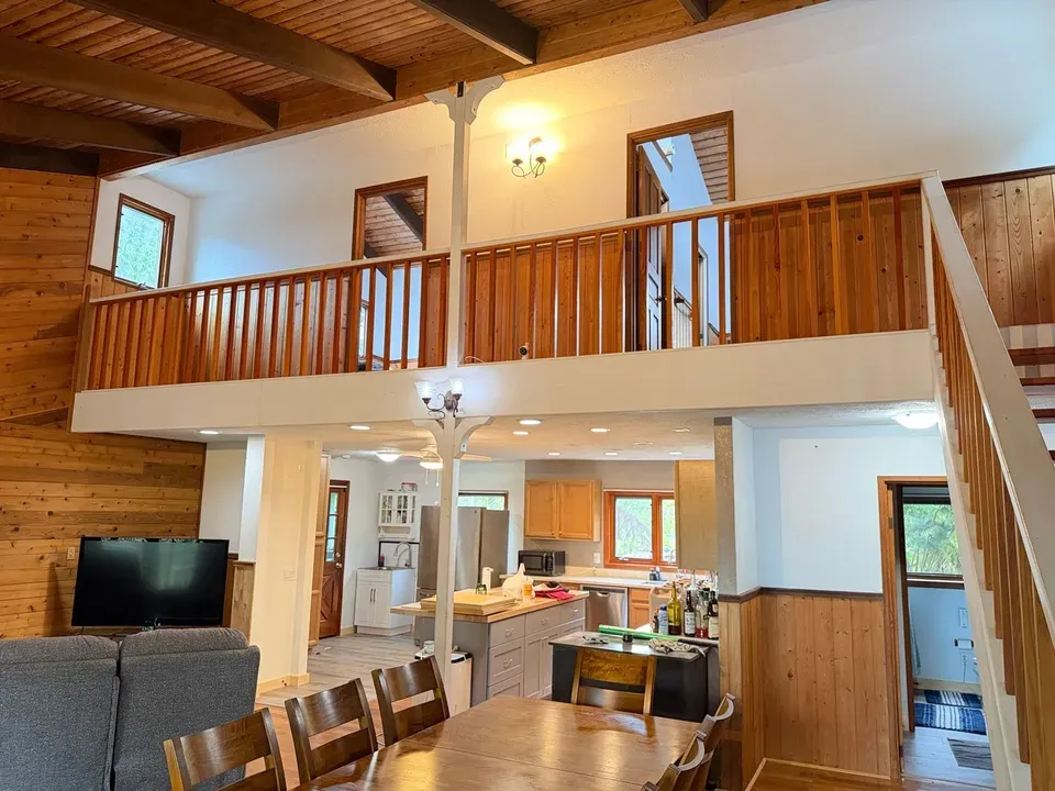 3 Bed 2 Bath Modern Contemporary Residence in Hilo, HI - 2