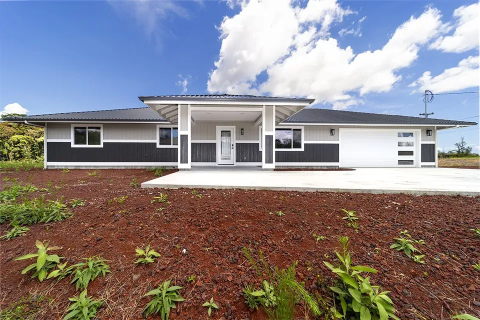 3 Bed 2 Bath Modern Contemporary Residence in Hilo, HI