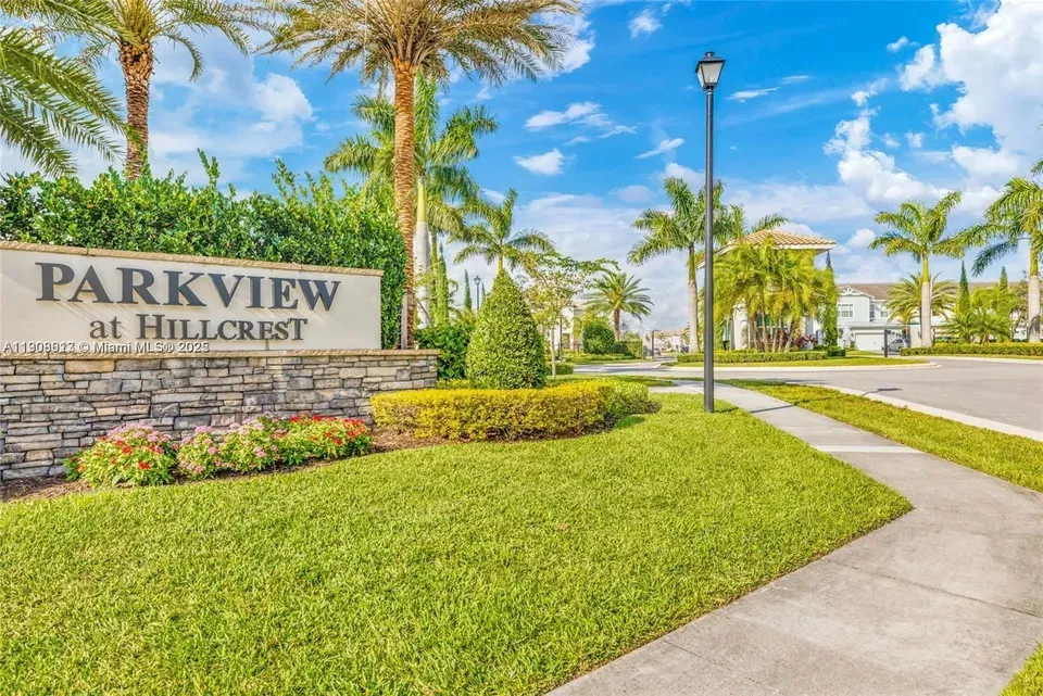 3 Bed 2 Bath Modern Contemporary Residence in Hollywood, FL - 1