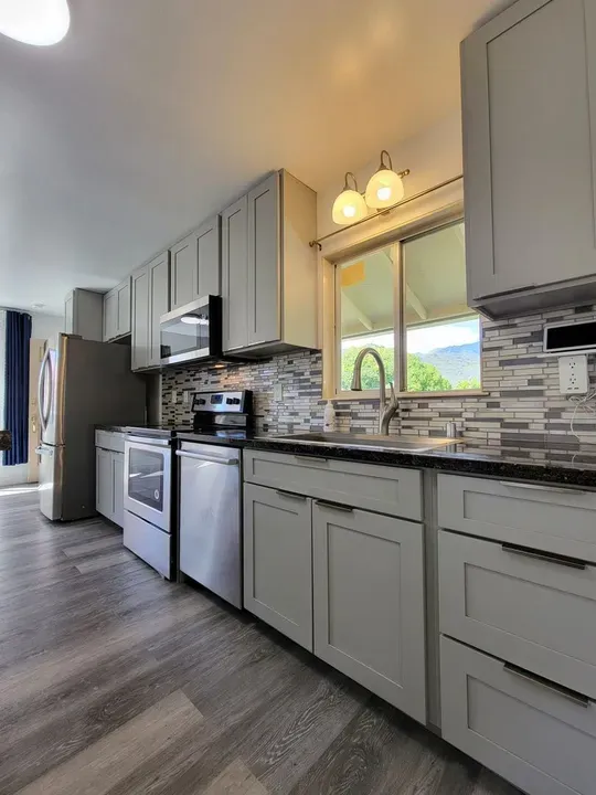 3 Bed 2 Bath Modern Contemporary Residence in Honolulu, HI - 5