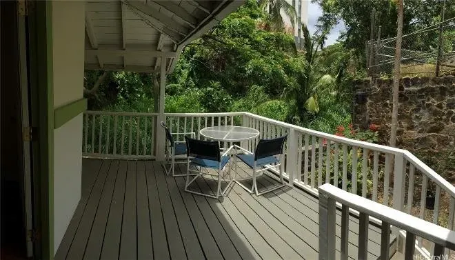 3 Bed 2 Bath Modern Contemporary Residence in Honolulu, HI - 1