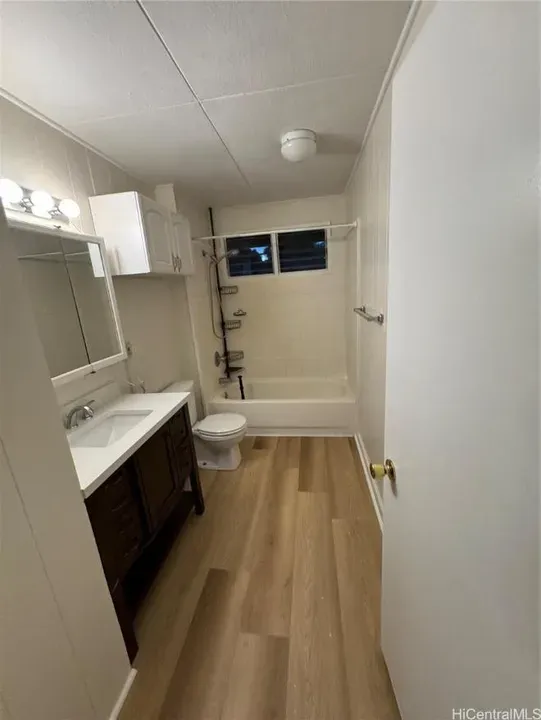3 Bed 2 Bath Modern Contemporary Residence in Honolulu, HI - 5