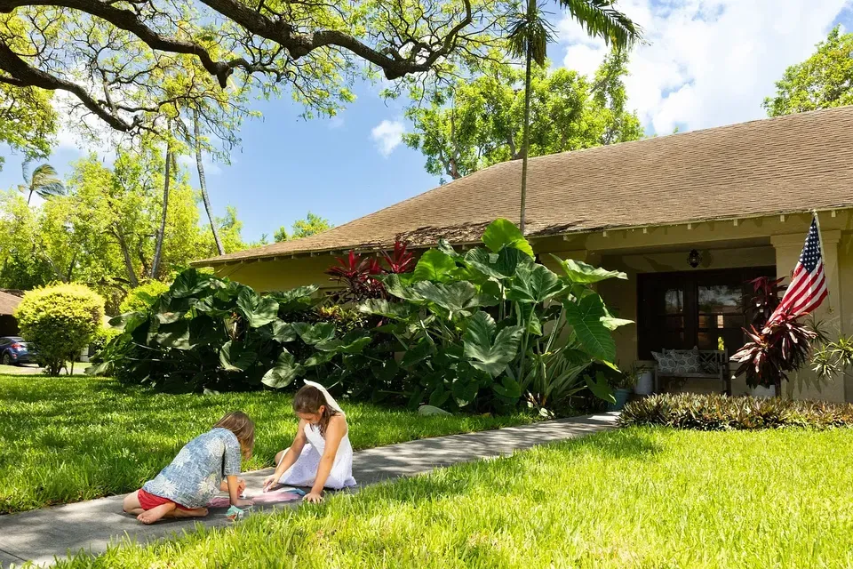 3 Bed 2 Bath Modern Contemporary Residence in Honolulu, HI - 1