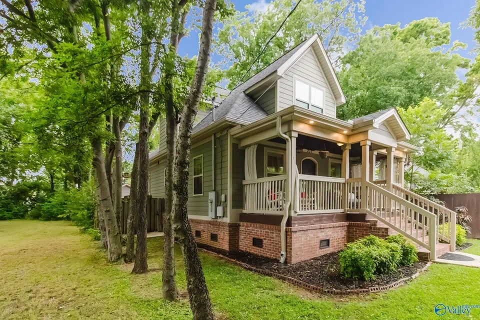 3 Bed 2 Bath Modern Contemporary Residence in Huntsville, AL - 3