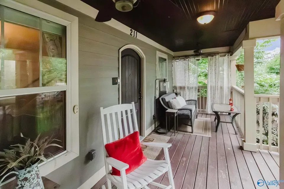 3 Bed 2 Bath Modern Contemporary Residence in Huntsville, AL - 4