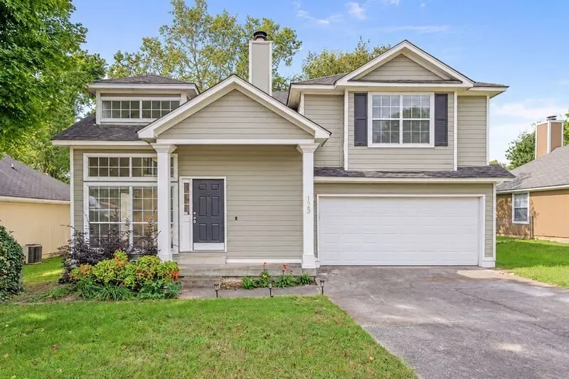 3 Bed 2 Bath Modern Contemporary Residence in Huntsville, AL