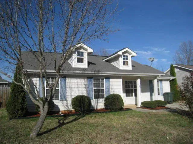 3 Bed 2 Bath Modern Contemporary Residence in Huntsville, AL - 1