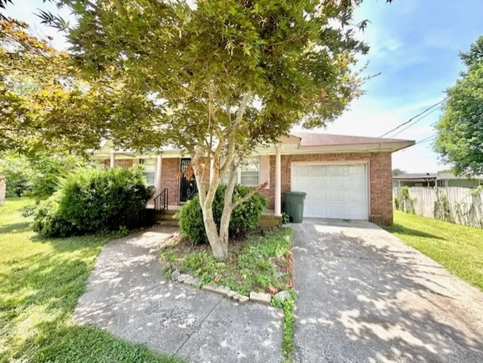 3 Bed 2 Bath Modern Contemporary Residence in Huntsville, AL