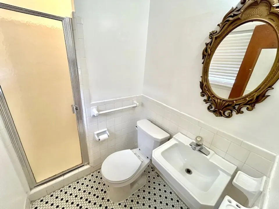 3 Bed 2 Bath Modern Contemporary Residence in Huntsville, AL - 2