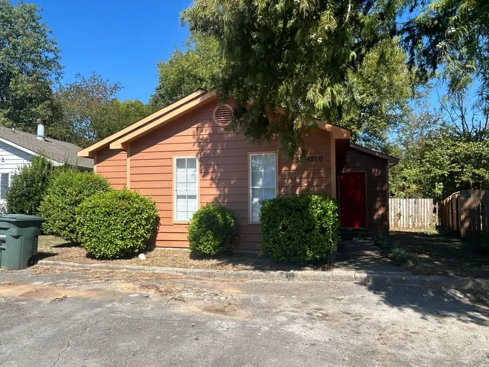 3 Bed 2 Bath Modern Contemporary Residence in Huntsville, AL