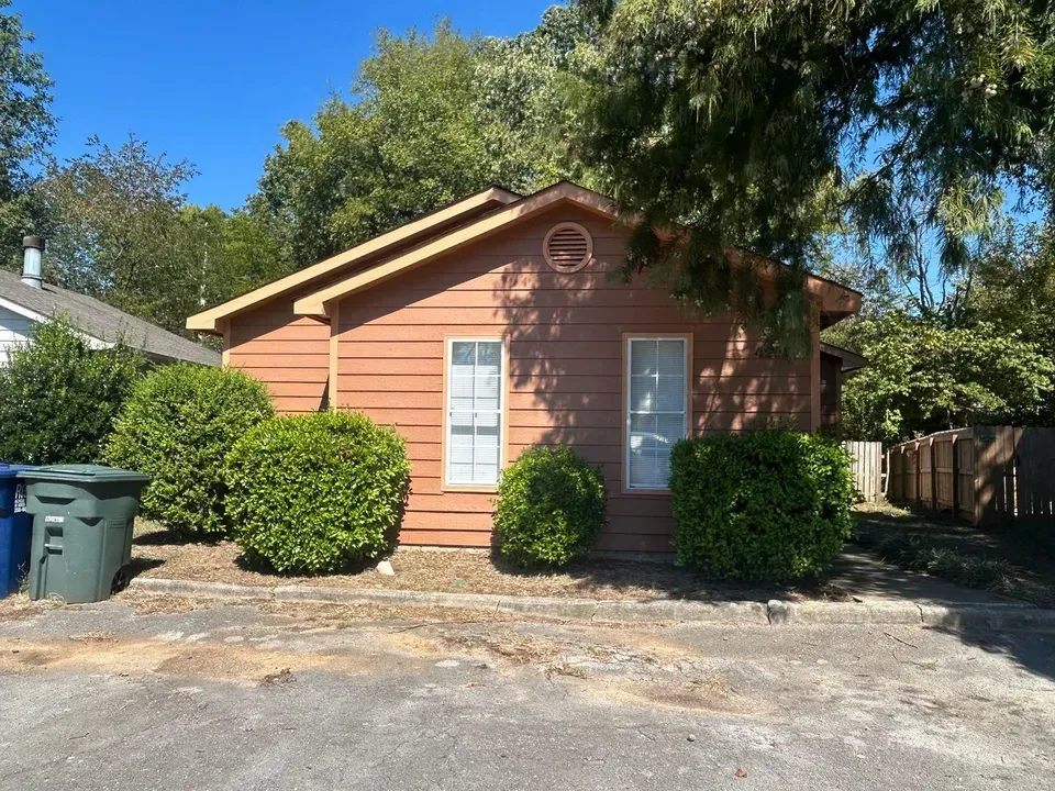 3 Bed 2 Bath Modern Contemporary Residence in Huntsville, AL - 2