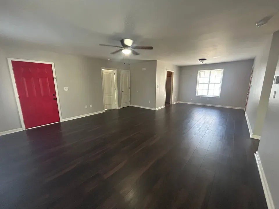 3 Bed 2 Bath Modern Contemporary Residence in Huntsville, AL - 5
