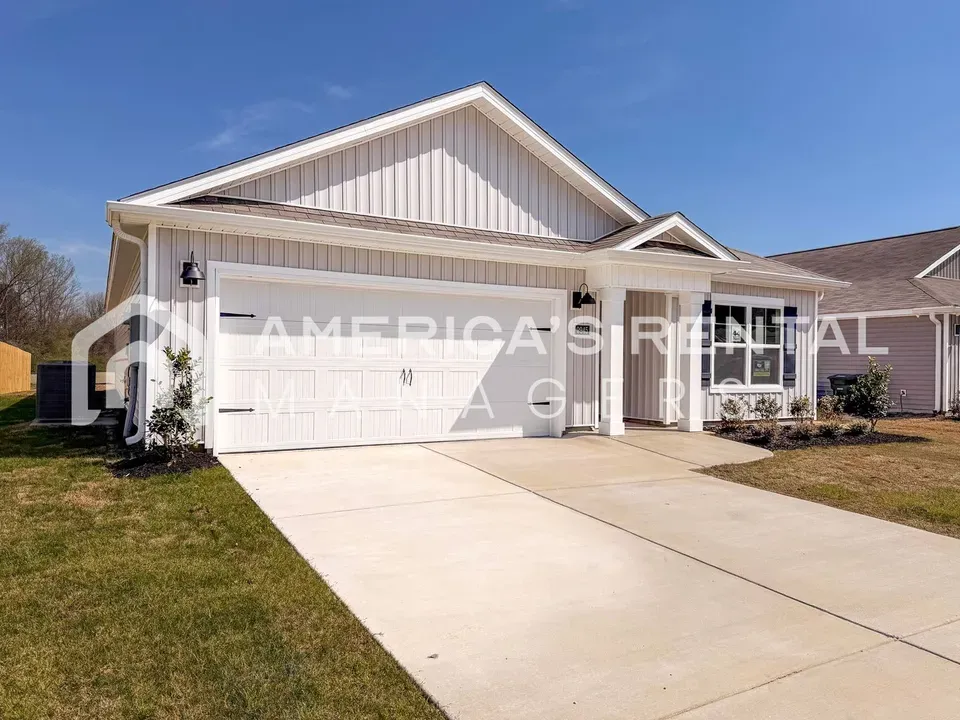 3 Bed 2 Bath Modern Contemporary Residence in Huntsville, AL - 3