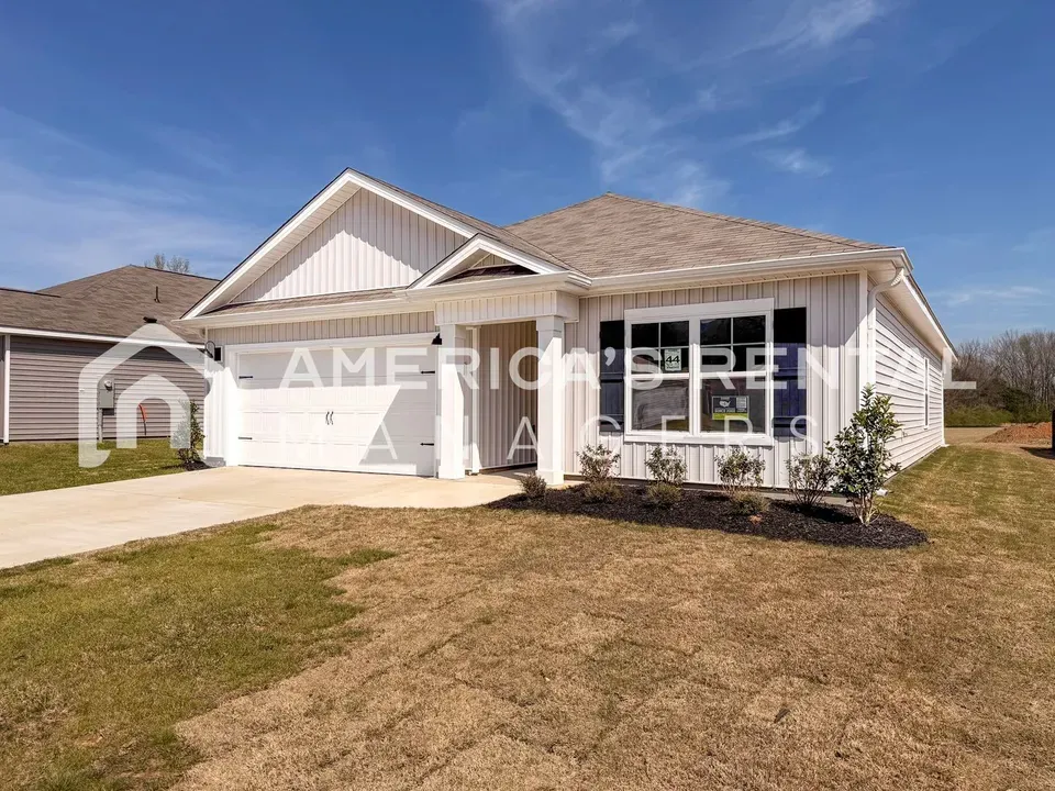 3 Bed 2 Bath Modern Contemporary Residence in Huntsville, AL - 4