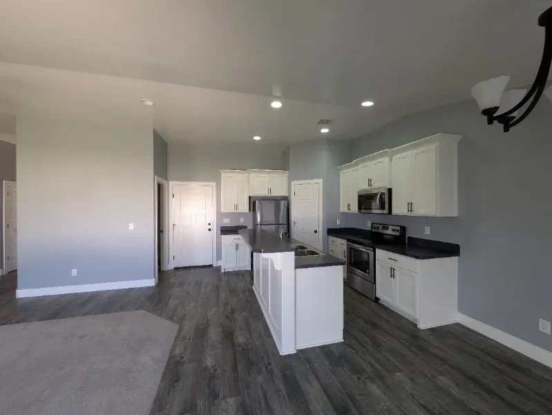 3 Bed 2 Bath Modern Contemporary Residence in Idaho Falls, ID - 2