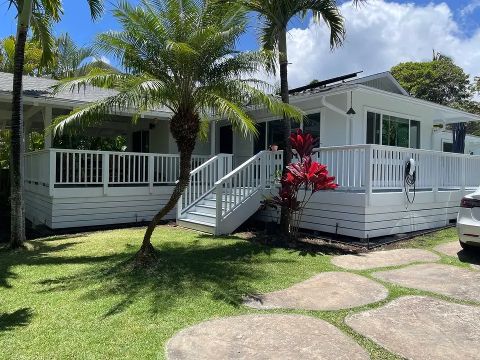 3 Bed 2 Bath Modern Contemporary Residence in Kailua, HI