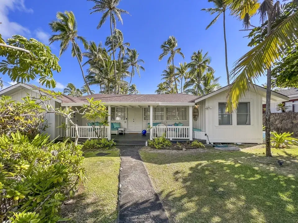 3 Bed 2 Bath Modern Contemporary Residence in Kailua, HI - 3